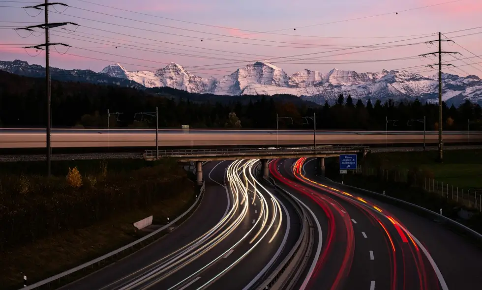 Utilisation des autoroutes suisses et avantages de la vignette numérique